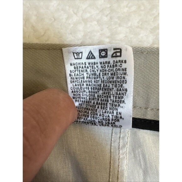 Lee Relaxed Fit Flat Front Khaki Pants Men's 34x32 NWT Stain Wrinkle Resistant - Picture 3 of 5
